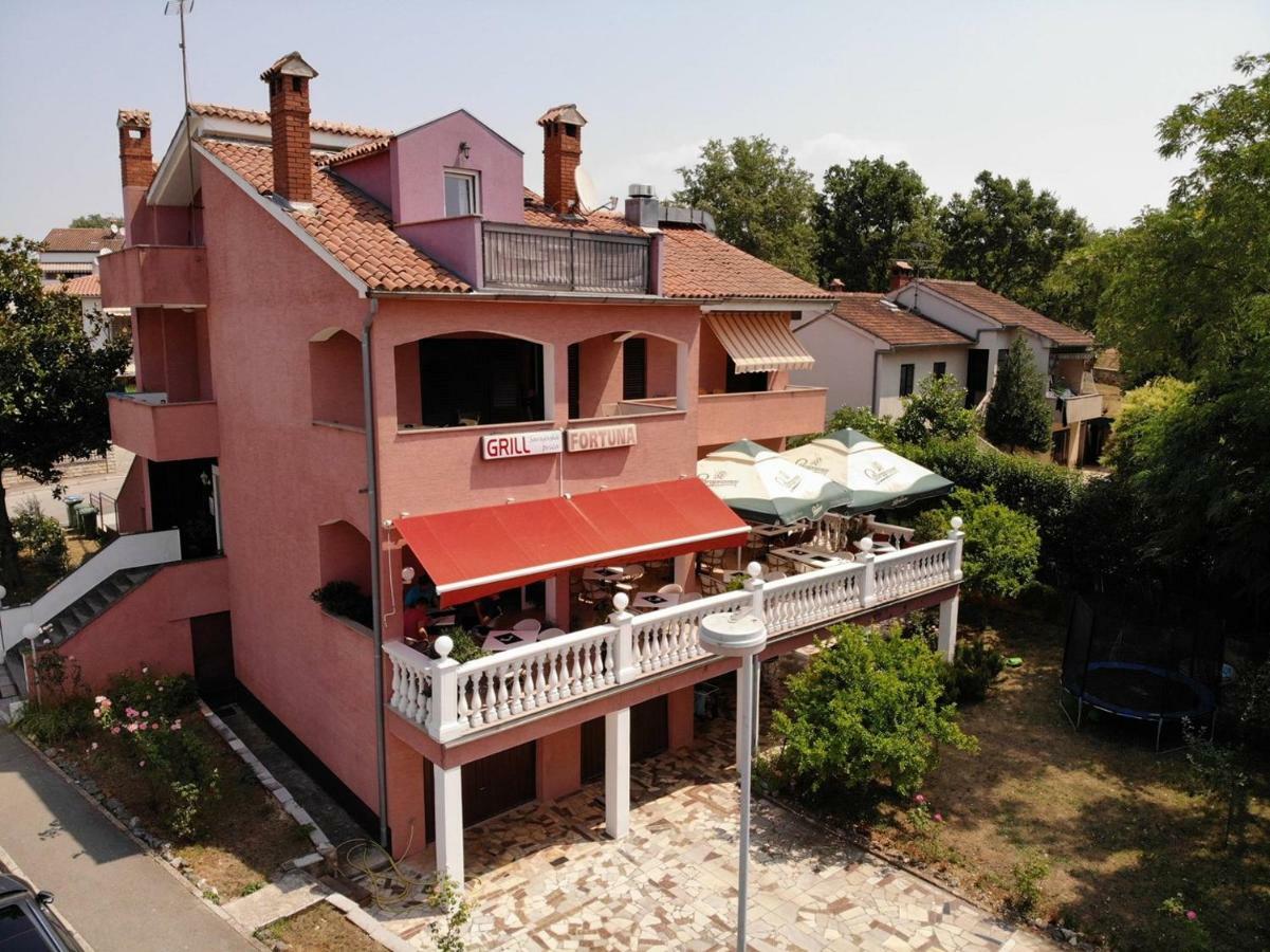 Two Bed Rooms Fortuna Near The Beach Poreč Extérieur photo