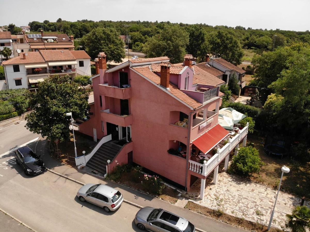 Two Bed Rooms Fortuna Near The Beach Poreč Extérieur photo